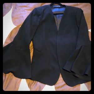 Black bell sleeve Zara blazer